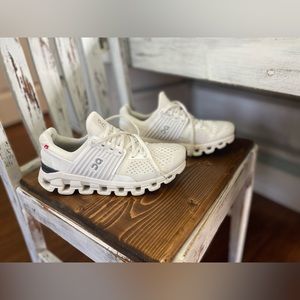 Size 6.5 On Running Cloud Swift all white running shoe sneaker